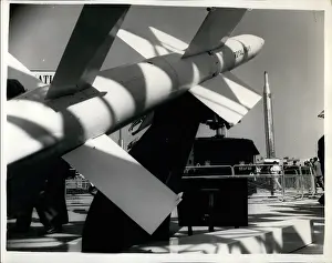 Hurtling: Bombs - Guns - Weapons