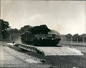 Girder: Bombs - Guns - Weapons