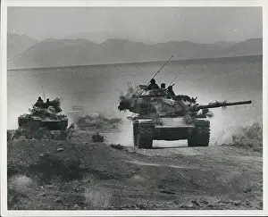 Mojave: Bombs - Guns - Weapons