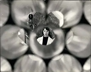 M.p.h: Bombs - Guns - Weapons