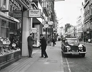 Servile: BOND STREET CHAUFFEUR