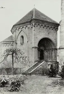 Romanic: Bone house in Tulln