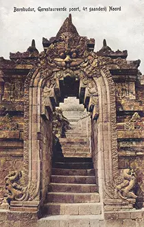 Mahayana: Borabadur - Restored gate, 4th north gallery