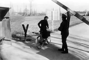 Raises: Border at the demarcation line, 1941