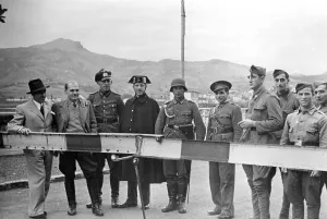Turnpike: Border post at the French-Spanish border, 1940