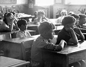 Boring: BORED SCHOOLKIDS