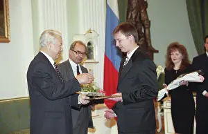 Reporter: Boris Eltsin presenting notable young journalist