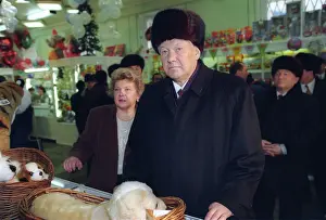 Prospekt: Boris Yeltsin in children's store, 1996