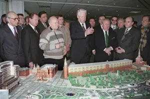 Examines: Boris Yeltsin at construction site, 1996
