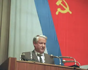 Prevent: Boris Yeltsin at extraordinary session of Supreme
