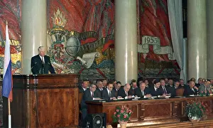 Institutes: Boris Yeltsin makes speech at fourth convention