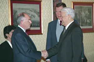 Shakes: Boris Yeltsin meets Herve de Charette