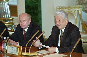 Parliamentary: Boris Yeltsin meets members of Russian delegation
