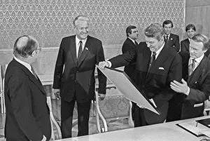 Examines: Boris Yeltsin and Ronald Reagan, 1990