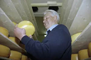 Cheese: Boris Yeltsin visits Samara Region