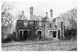 Peter Underwood: BORLEY RUINS 1944