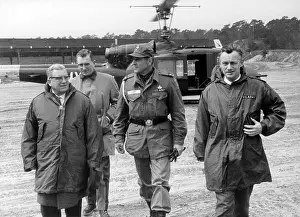 Schnitzler: Borough mayor of Berlin visits US army during manoeuvre