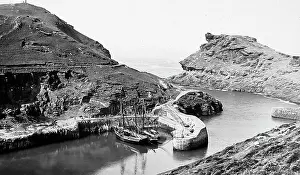 Boscastle: Boscastle harbour