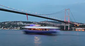 Besiktas: Bosphorus Bridge, Istanbul, Turkey