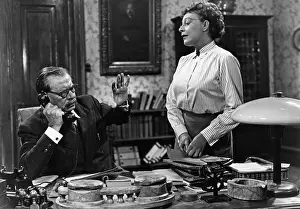 Fend: Boss and secretary in the 30s