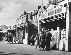 Sideshows: BOSTON FAIR, 1940S