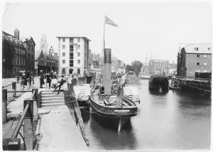 Doughty: BOSTON QUAY - 1890