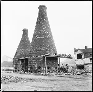 Barlaston: Two bottle kilns