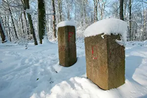 Trois: Bourne des Trois Puissances