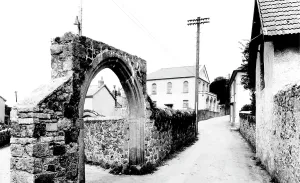 Bovey: Bovey Tracey, Cromwell Arch 1925
