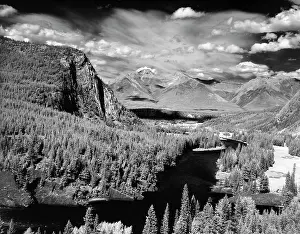 Banff: Bow River Valley Banff National
