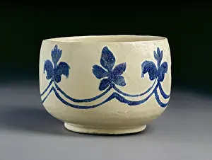 Abbasid: Bowl with vegetal decoration