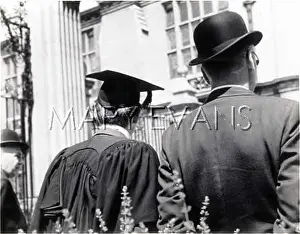 Oxbridge: BOWLER HAT, MORTAR BOARD