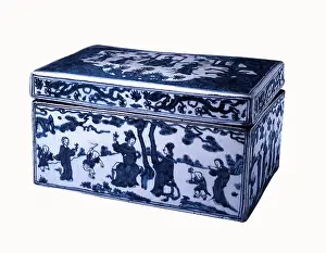 1570: Box with Underglaze Blue Decoration