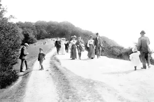 Boxhill: Boxhill, on Bank Holiday 1906