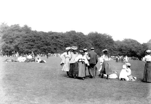 Boxhill: Boxhill, on Bank Holiday 1906