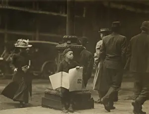 Newsboy: Boy - child labor - occupations
