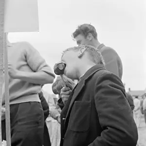 Toffee: Boy Eating Toffee Apple