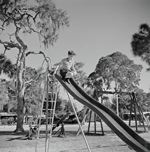 Photographyghiv: Boy - Playground - Recreation - Child