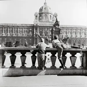 Kunsthistorisches: Two boys
