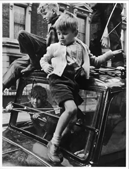 Britainroger: BOYS ON A CAR