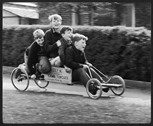 Carting: BOYS ON A GO-KART