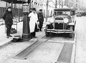 Checked: Brake test, around 1930