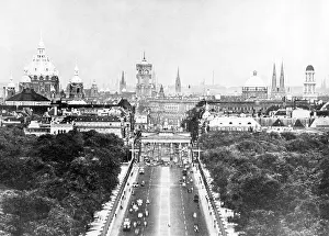 Tiergarten: Brandenburg Gate in Berlin, 1939