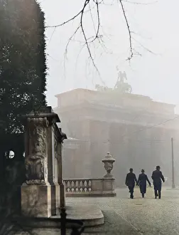 Oncolourisedpic: BRANDENBURG GATE IN FOG