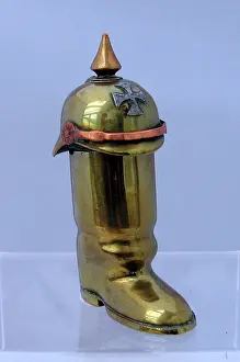 Removable: Brass lighter in the form of a jackboot, WW1
