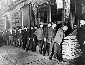 Needy: The bread line in front of the Fleischmann