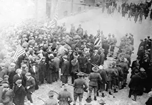 Scabs: The Bread and Roses strike. National Guardsmen ?