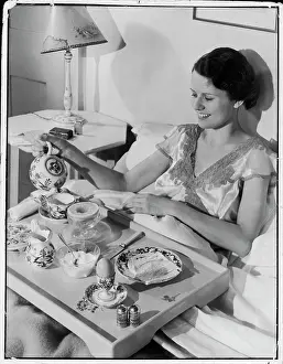 Tucking: BREAKFAST IN BED 1930S