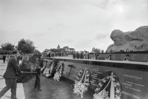 Wreaths: Brest Fortress