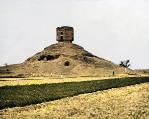 Pradesh: Brick Tower at Sarnath, Uttar Pradesh, India